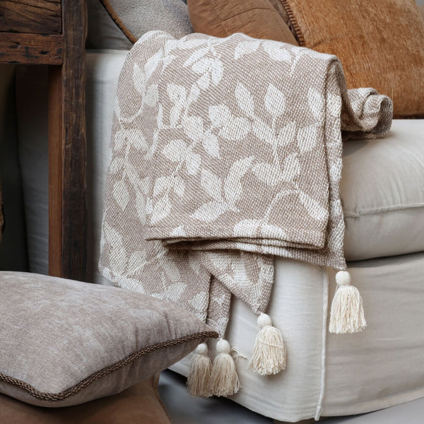 Aix vævet Plaid m kvaster latte/creme 150 x 130