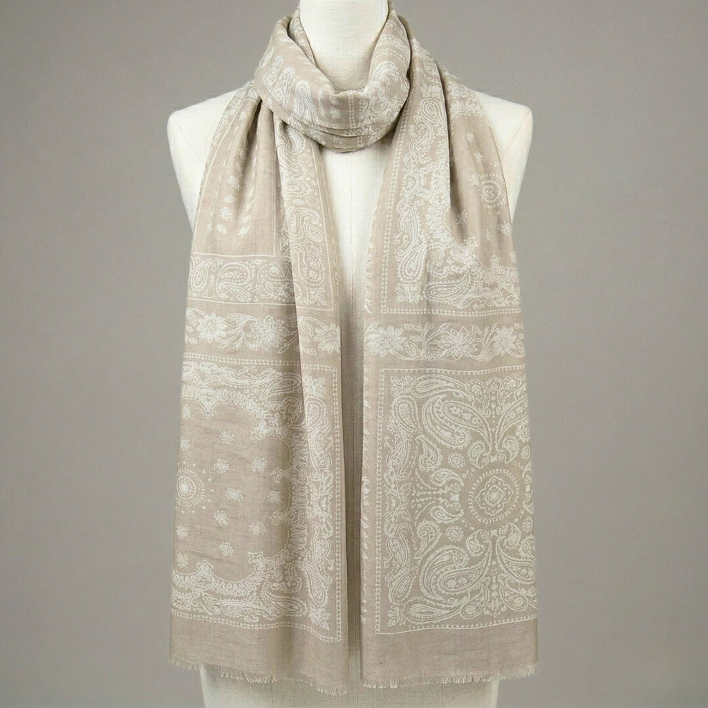 Breeze langt Tørklæde bandana print taupe