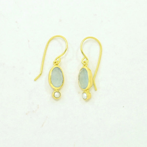 Fiona forgyldte Øreringe med perle & aqua chalcedon