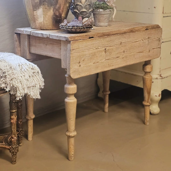 Gammelt Klapbord med skuffe