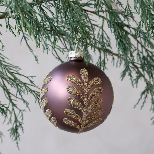 Julekugle bladmønster 8 cm mocca/guld