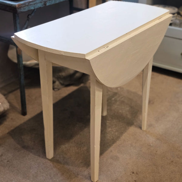 Lille gammelt hvidmalet klapbord