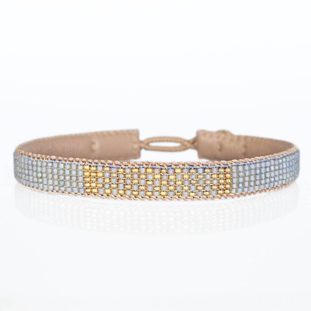 Pin Point Perlevævet Armbånd baby blue/forgyldt