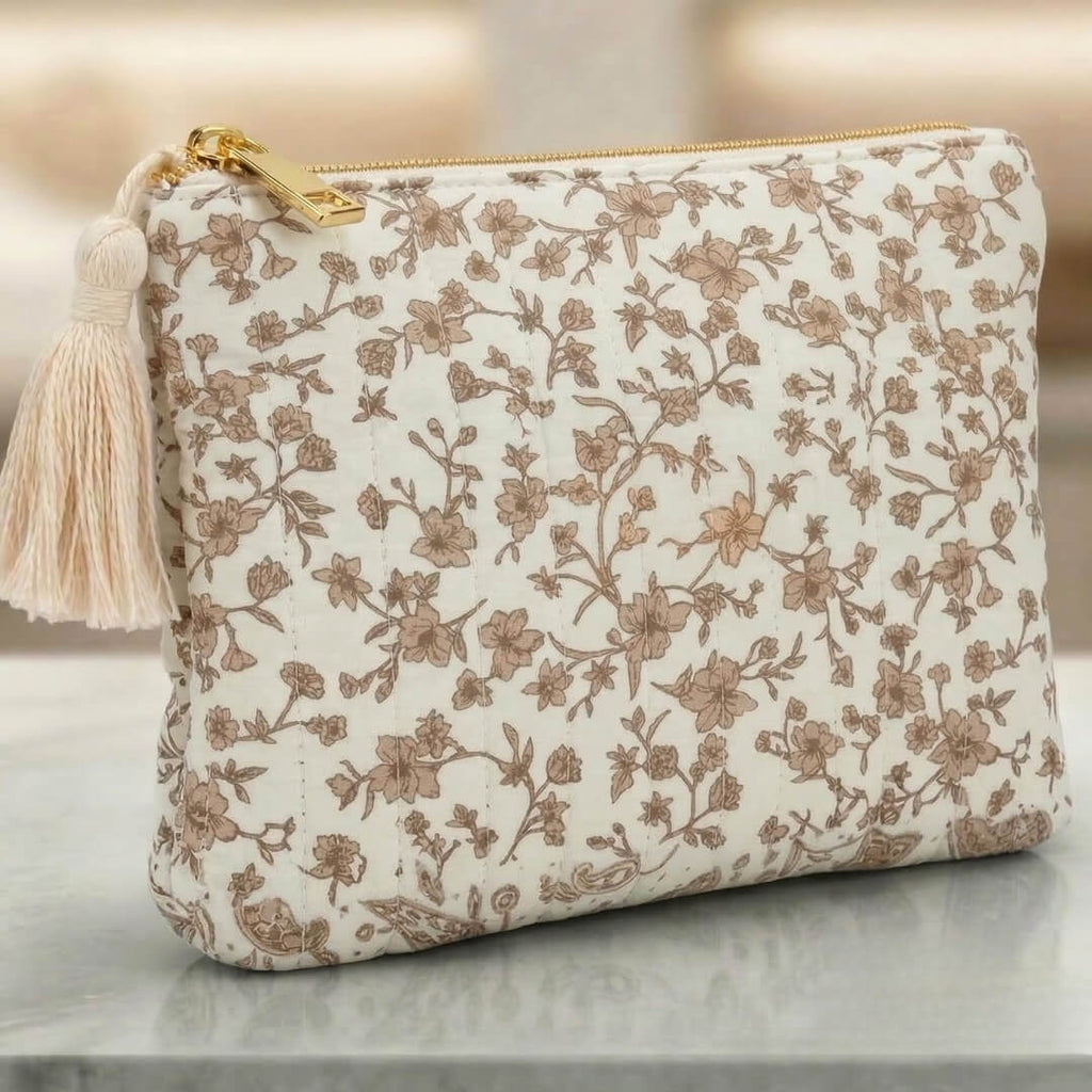 Pretty quiltet Kosmetiktaske taupe blomster