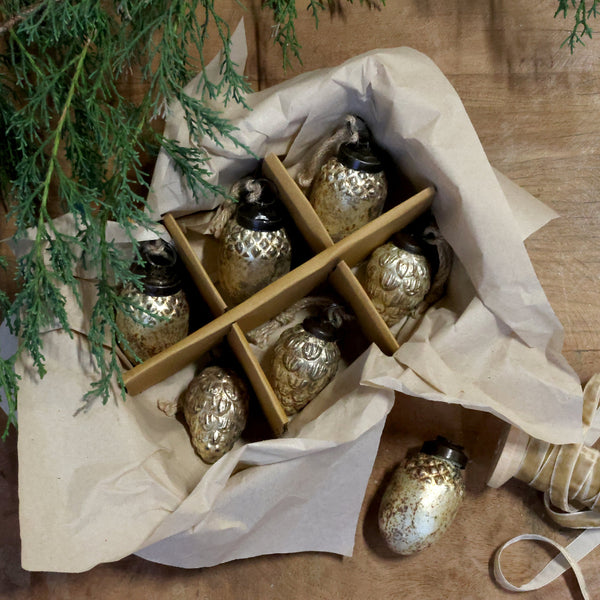 Små Julekugler i æske 6 stk antique champagne