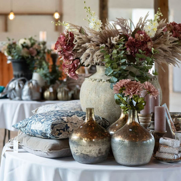 Guld vase kunstige blomster