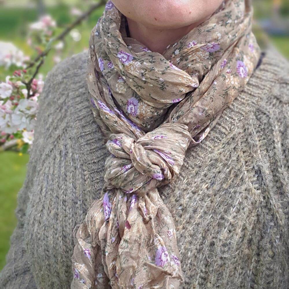 Sommertørklæde med blomster army